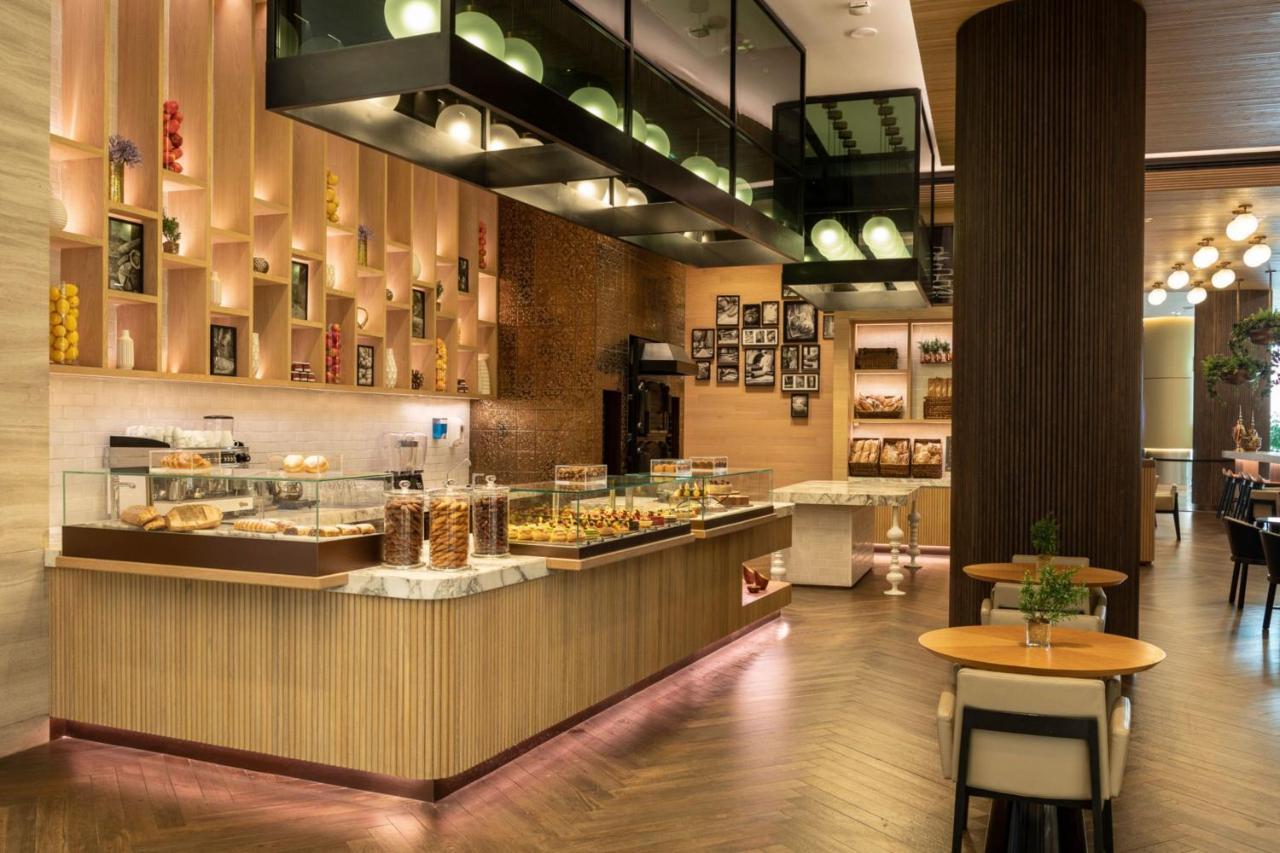 巴林威斯汀市中心酒店 麦纳麦 外观 照片 The lounge at the airport